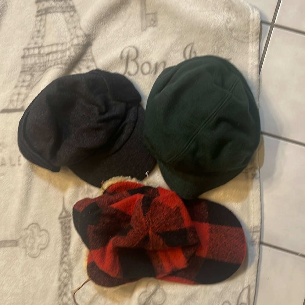 3 men’s wool winter hats